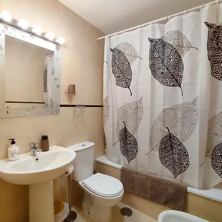 Celestina Apartment, Piscinas, Parking Gratis, A 5 Min De Torre Del Mar *