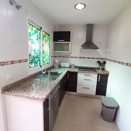 Feriehus Celestina Apartment, Piscinas, Parking Gratis, A 5 Min De Torre Del Mar *