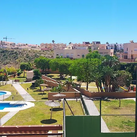 Holiday home Celestina Apartment, Piscinas, Parking Gratis, A 5 Min De Torre Del Mar *