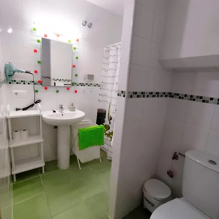 Celestina Apartment, Piscinas, Parking Gratis, A 5 Min De Torre Del Mar Velez Malaga